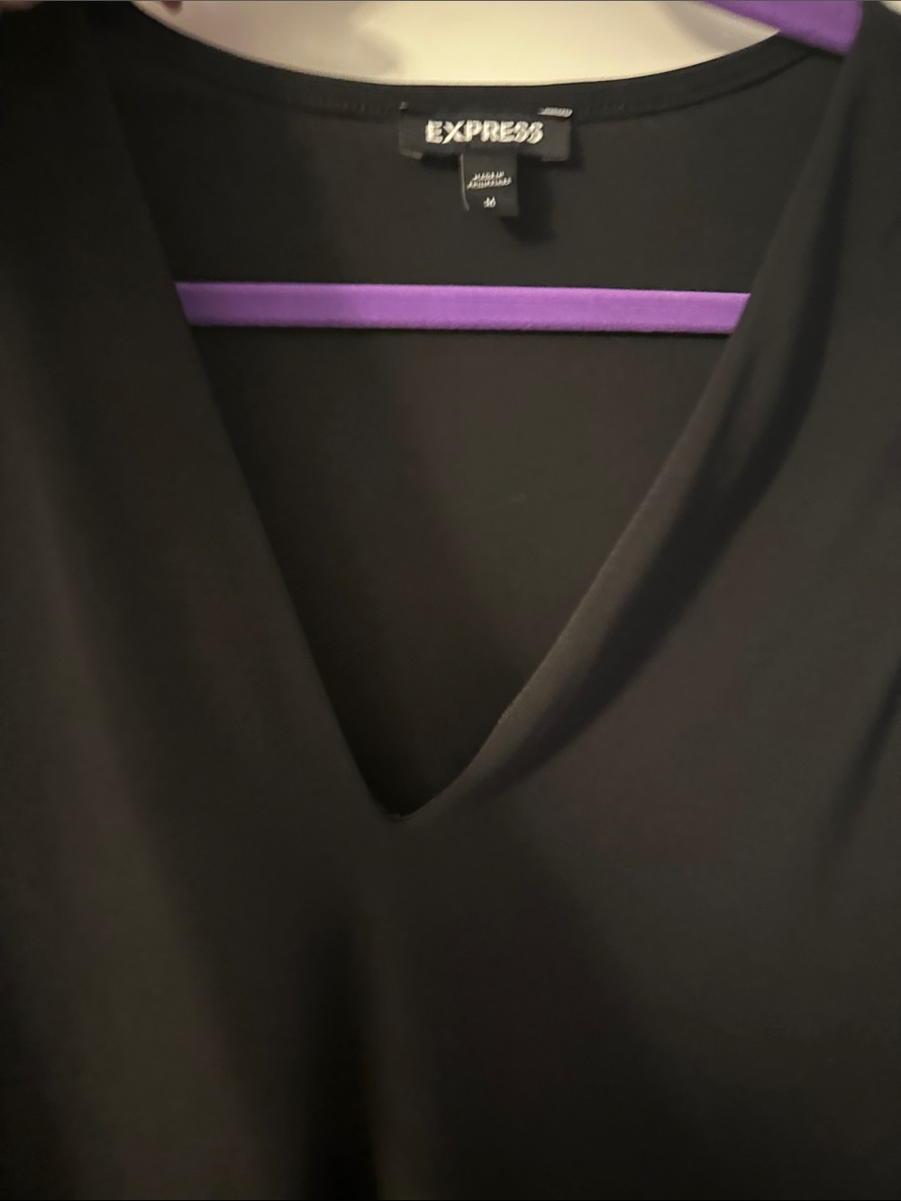 Express Black V-Neck Sleeveless Bodysuit NWOT - Picture 4 of 4